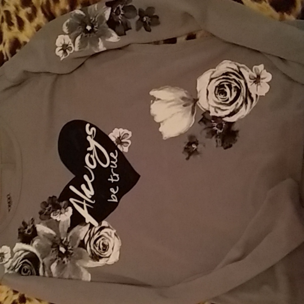 Grey flower long sleeve shirt